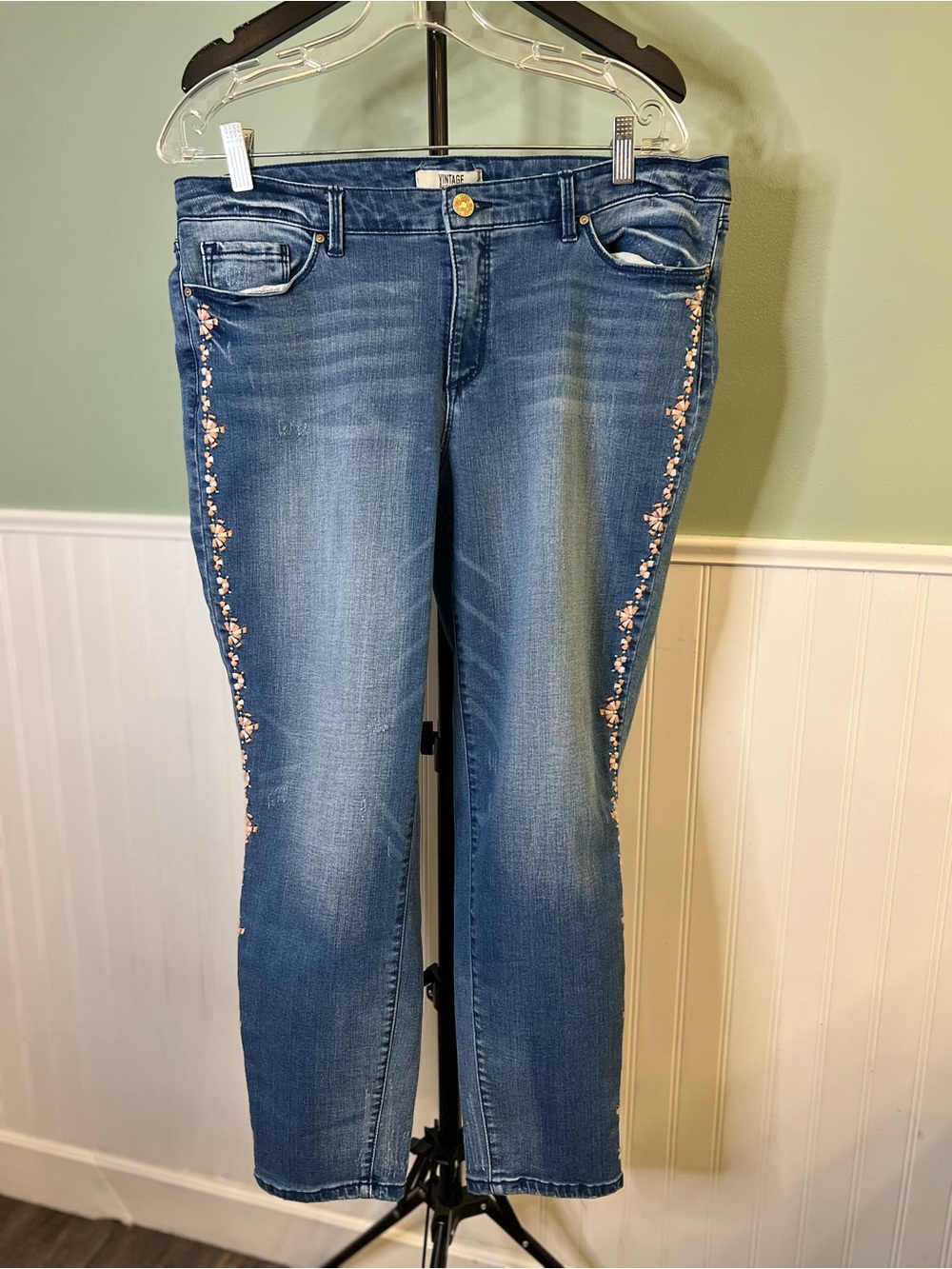 Vintage America Dark Blue Boho Capri w/Pink Floral Side Embroidery. Size 14/32